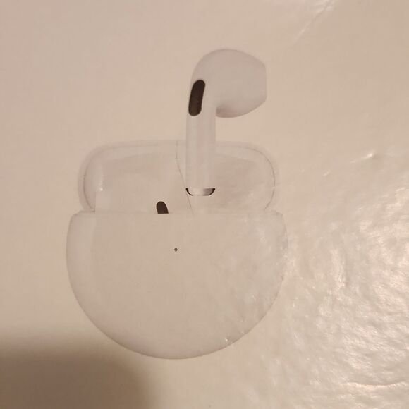 Light pink wireless earbuds - Picture 1 of 9